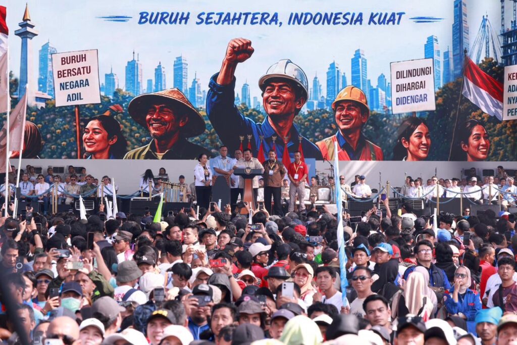 potongan ojol dipangkas 8 persen kebijakan ekonomi digital Hari Buruh 2026 Presiden Prabowo pidato massa buruh Jakarta
